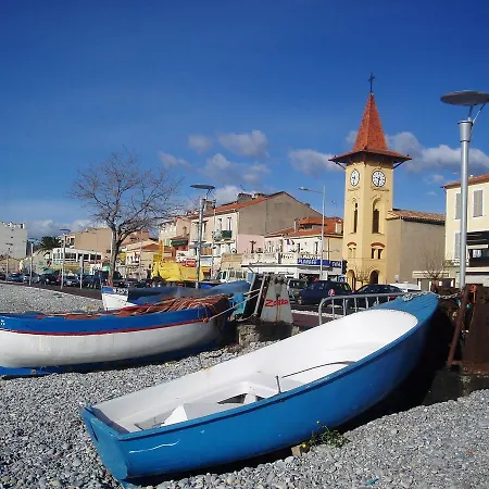 Ξενοδοχείο με διαμερίσματα Caffe Riviera Καν-συρ-Μερ